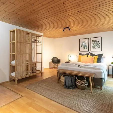 Joy - West Apartment